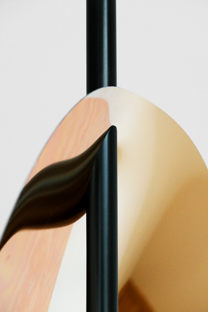 Phi lamp button